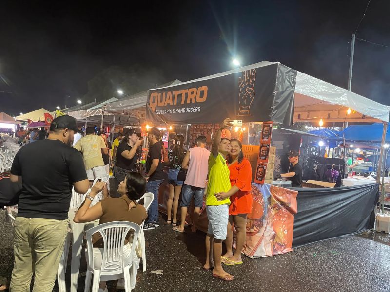 Festival do Hambúrguer no canteiro do PAAR