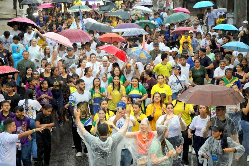 Marcha para Jesus da praça da Bíblia até Arterial 18