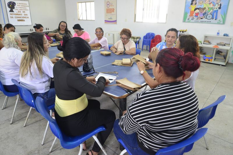 Oficina e embalagem no CRAS da Cidade Nova 6