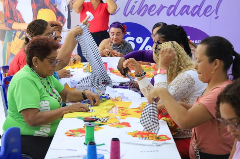 Curso de customização de roupa junina