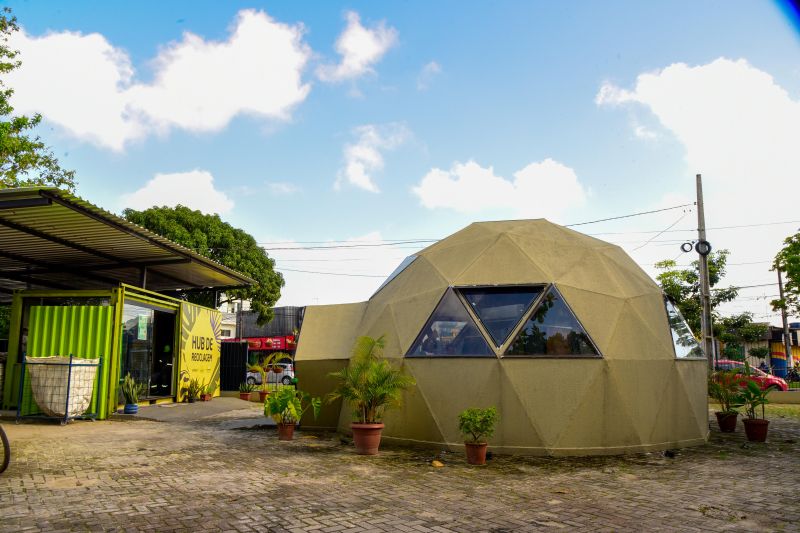 Visita de estudantes no HUB da SEURB na Cidade Nova