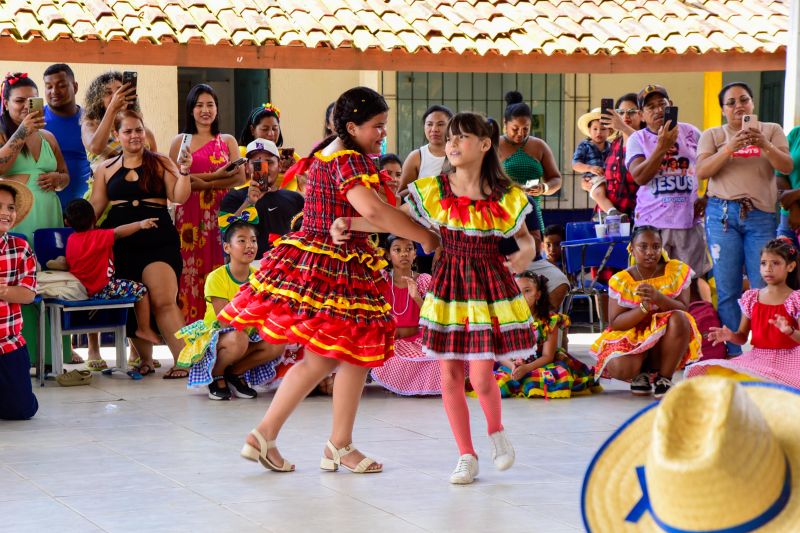 Festa junina na escola EMEF Raimunda Pinto no bairro 40 Horas