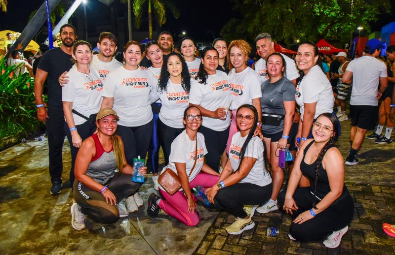 Corrida Circuito Night Run Ananin na Praça da Bíblia