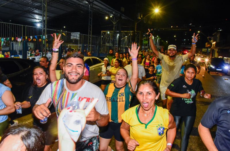 Corrida Circuito Night Run Ananin na Praça da Bíblia