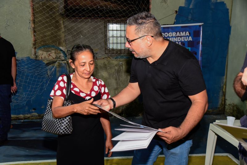 Entrega de registro de propriedade na comunidade Nova Jerusalém no Coqueiro