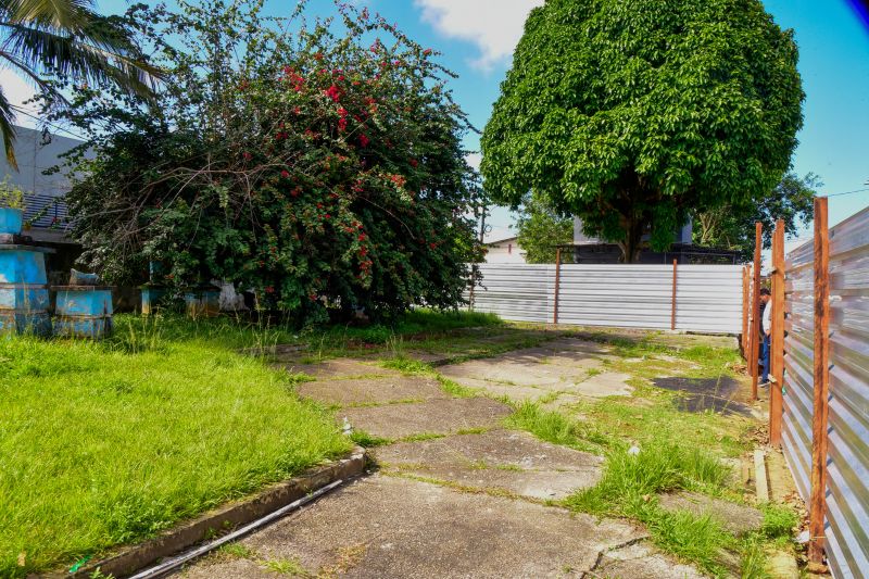 Assinatura de Ordem de Serviço da Praça dos Entregadores na Cidade Nova