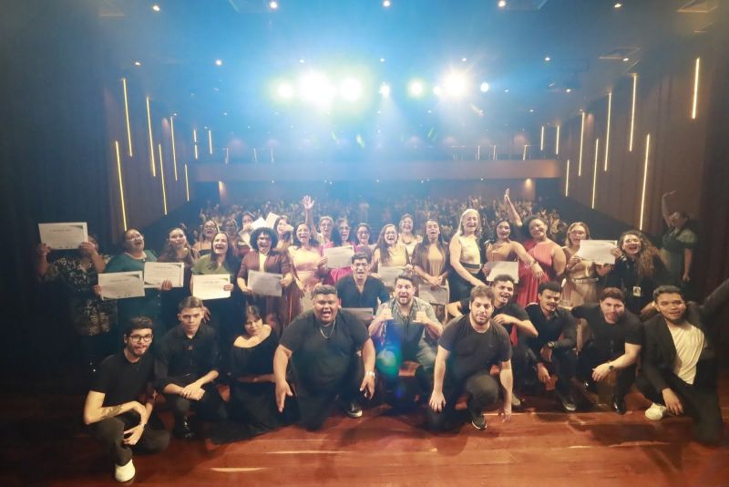 Espetáculo Brasilidades no Teatro Municipal de Ananindeua