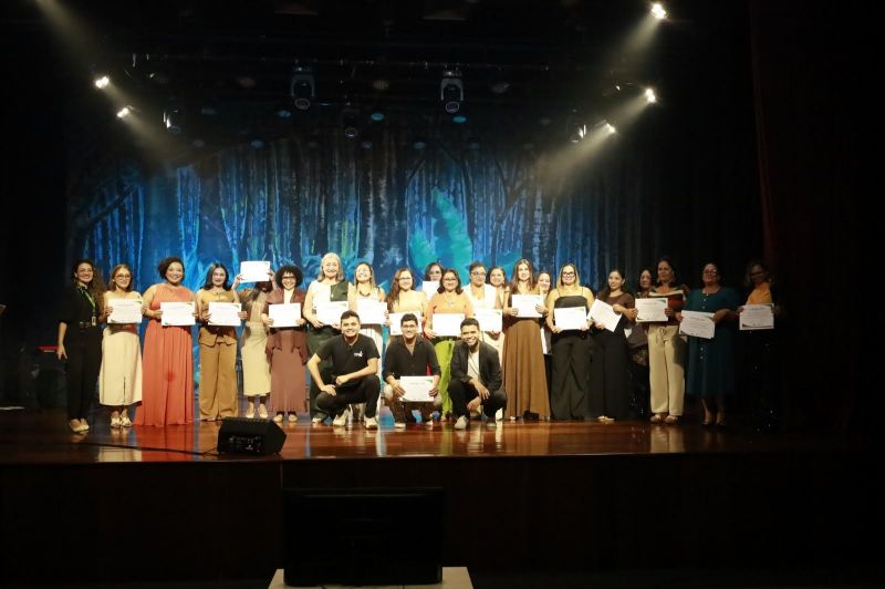 Espetáculo Brasilidades no Teatro Municipal de Ananindeua