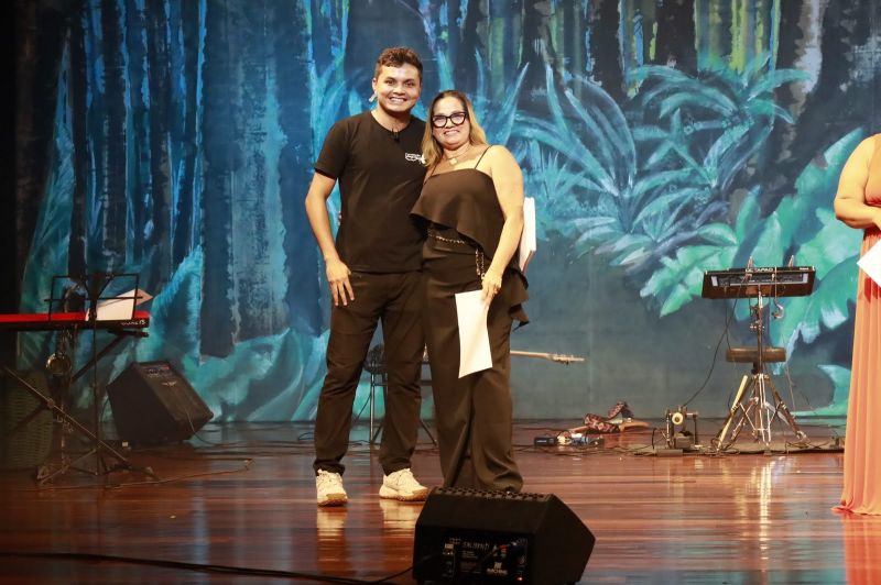 Espetáculo Brasilidades no Teatro Municipal de Ananindeua