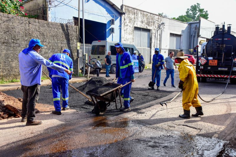 Lançamento do programa Só o Tapete na rua Bom Sossego no bairro Centro