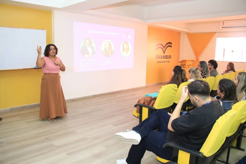 Oficina de atualização da assistência à saúde sexual e reprodutiva no município.
