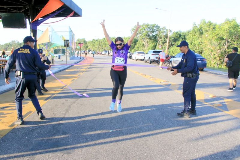 Corrida do projeto Defesa Pessoal para Mulheres (PDP-Mulheres) na Orla do Icuí