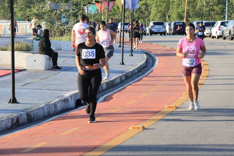 Corrida do projeto Defesa Pessoal para Mulheres (PDP-Mulheres) na Orla do Icuí