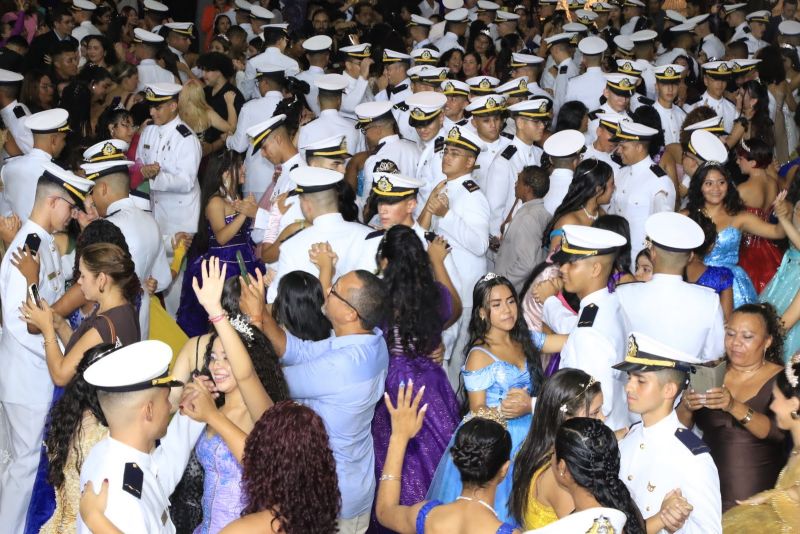 Baile de Debutantes na AABB