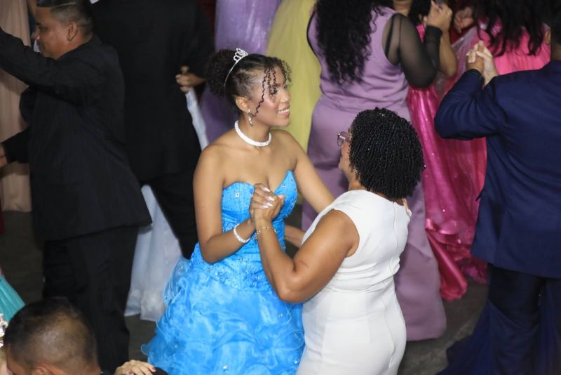 Baile de Debutantes na AABB