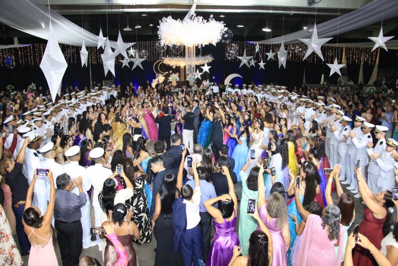 Baile de Debutantes na AABB