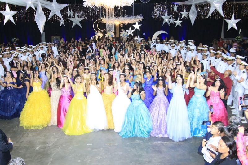 Baile de Debutantes na AABB