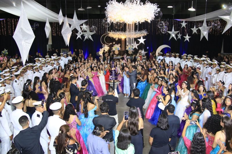 Baile de Debutantes na AABB