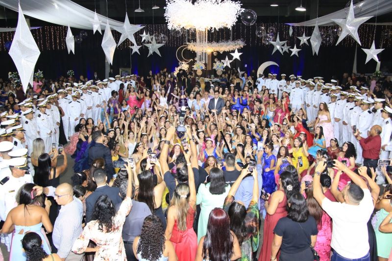 Baile de Debutantes na AABB