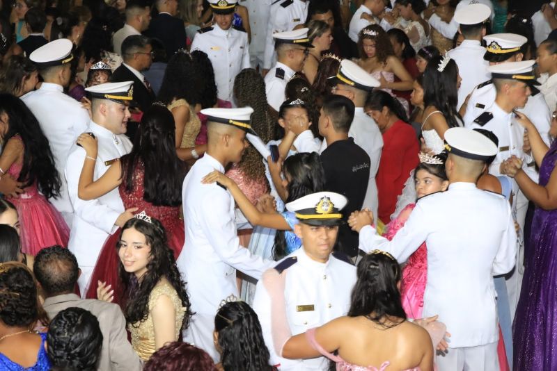 Baile de Debutantes na AABB