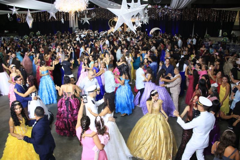 Baile de Debutantes na AABB