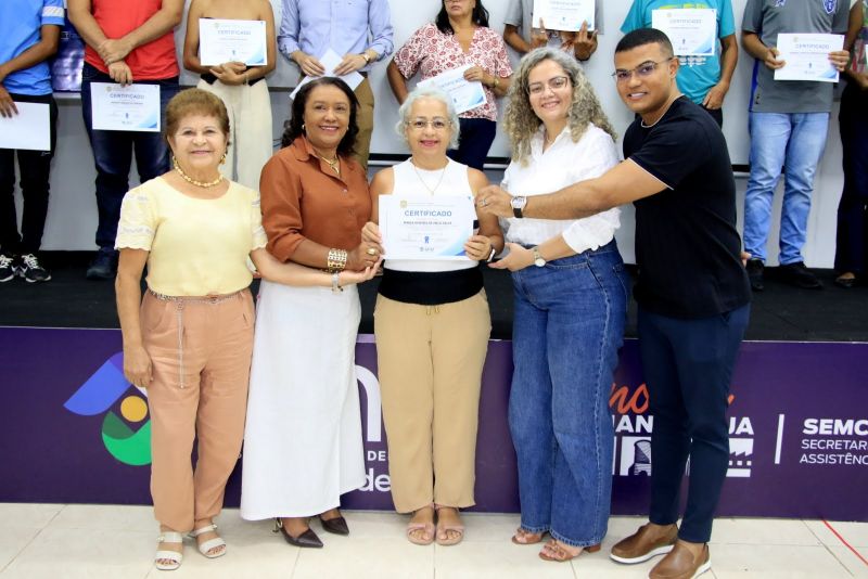 Entrega de certificado no Sine Ananindeua