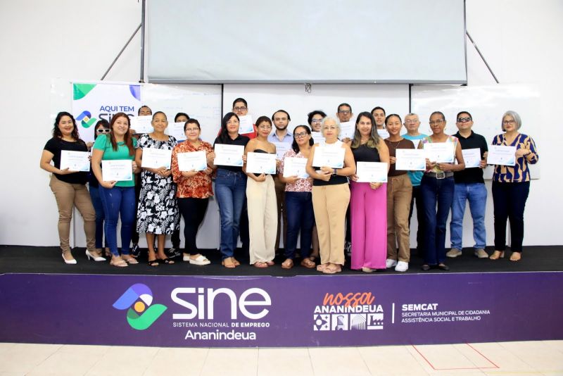Entrega de certificado no Sine Ananindeua