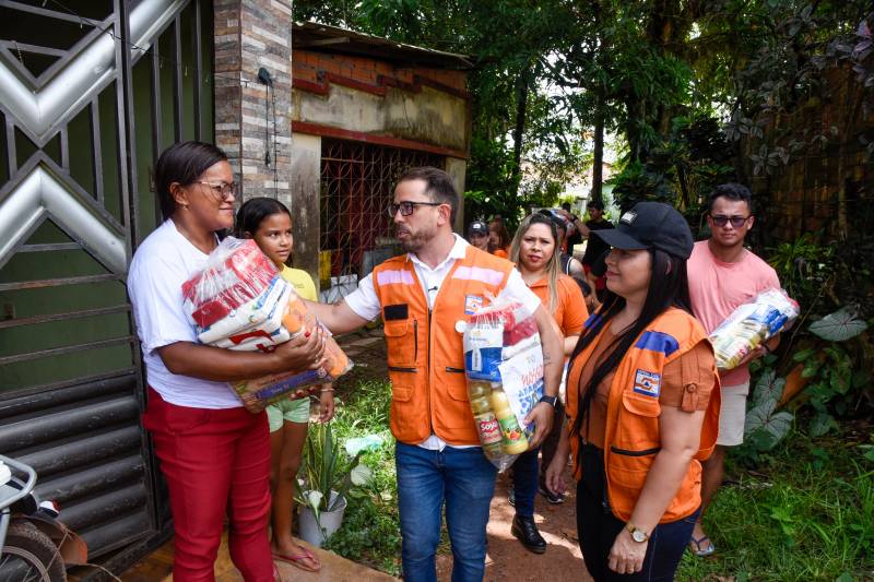 Prefeitura de Ananindeua e Defesa Civil retornam à Alameda Sofia com auxílio humanitário e equipe técnica