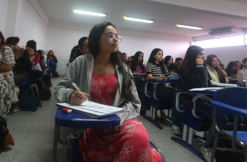 Primeira turma do cursinho já iniciaram as aulas.
