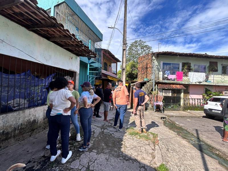 Vista técinica pelas comunidades.