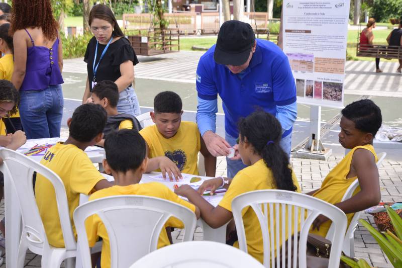As crianças da LBV participaram ativamente do evento.