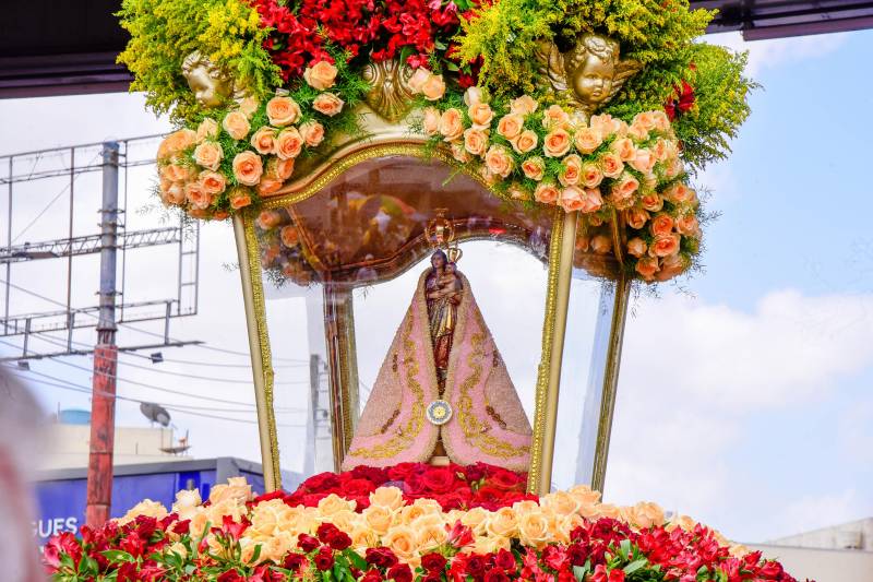  Fé e emoção marcam passagem do traslado de Nossa Senhora de Nazaré por Ananindeua