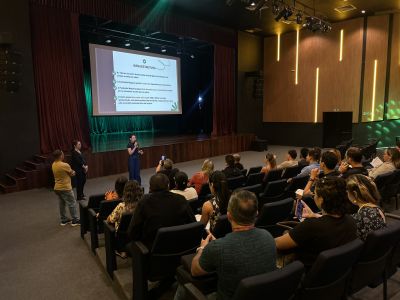 Fundação Maguary apresenta estrutura e orienta produtores culturais durante visita técnica