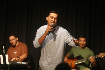 Jônatas Pereira apresenta “Travessia” e marca nova fase da carreira no CEU das Artes