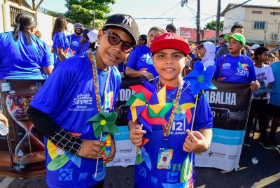 Dia Mundial de Combate ao Trabalho Infantil reúne mais de 400 pessoas em caminhada na cidade de Ananindeua
