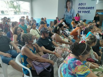CAPS III promove ação do Outubro Rosa com apoio da Polícia Municipal